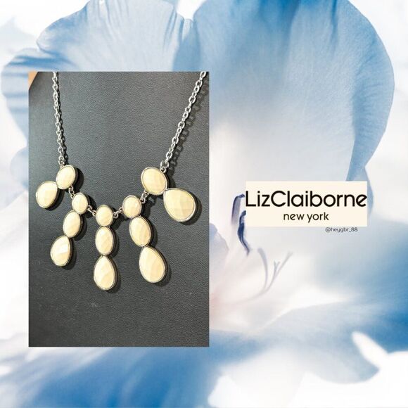 LIZ CLAIBORNE Silver Tone Stunning Runway Necklace Faceted Cream / Ivory - Picture 4 of 6